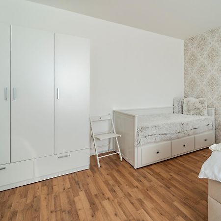 Home 223 - Designovy Apartman Jihlava Habitación foto